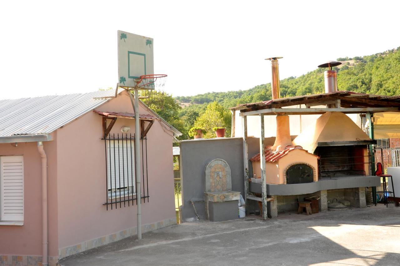 The Other Side Of Meteora With Lush Garden, Bbq & Pavillion * Kalambaka