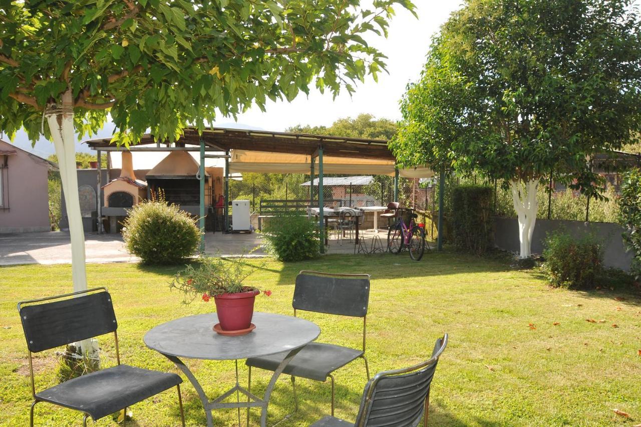 Apartment The Other Side Of Meteora With Lush Garden, Bbq & Pavillion